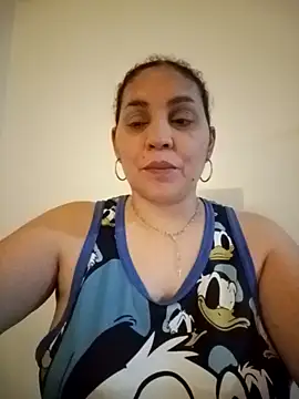 Snapshot of MirandaSoto chatting on November 27, 4:03 am MirandaSoto online show from November 27, 4:03 am