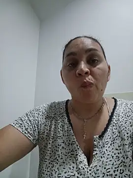 MirandaSoto online show from June 16, 4:15 am