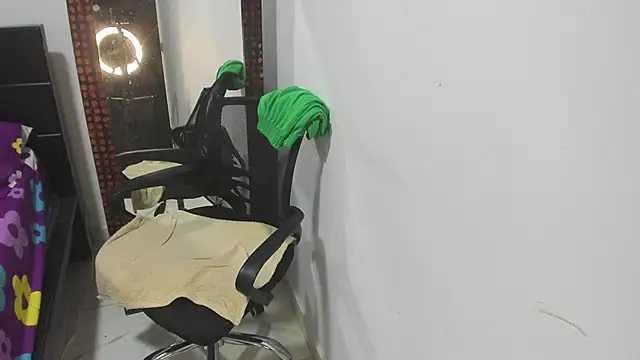 Karljensen33 online show from January 14, 8:59 pm