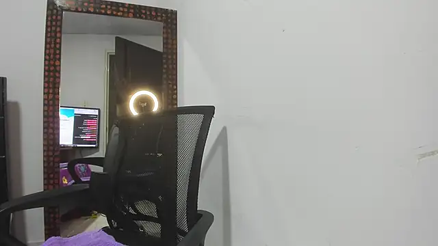 Karljensen33 online show from January 19, 2:04 am