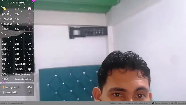 Snapshot of alexispaez457062 chatting on January 13, 5:44 am alexispaez457062 online show from January 13, 5:44 am