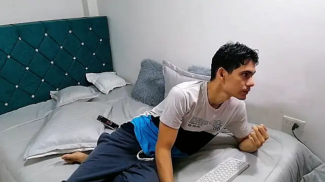 Snapshot of alexispaez457062 chatting on February 1, 1:09 pm alexispaez457062 online show from February 1, 1:09 pm