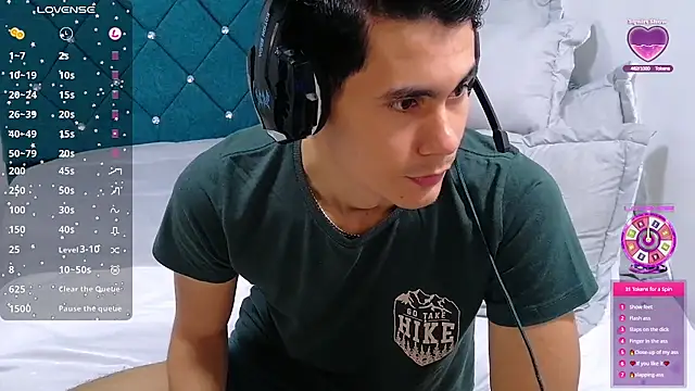 Snapshot of alexispaez457062 chatting on March 11, 10:29 am alexispaez457062 online show from March 11, 10:29 am