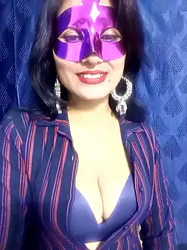 Stripy Doll online show from December 4, 10:02 am