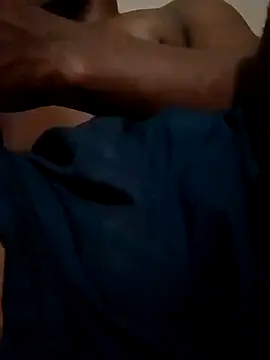 Snapshot of PussyPrince007 chatting on February 14, 8:48 pm PussyPrince007 online show from February 14, 8:48 pm