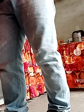 Snapshot of luchoarr chatting on December 17, 6:42 pm luchoarr online show from December 17, 6:42 pm