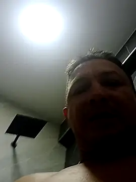 Snapshot of luchoarr chatting on February 24, 10:36 pm luchoarr online show from February 24, 10:36 pm