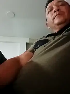 Snapshot of luchoarr chatting on September 25, 2:26 am luchoarr online show from September 25, 2:26 am