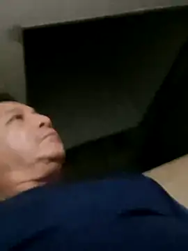 Snapshot of luchoarr chatting on November 18, 3:12 am luchoarr online show from November 18, 3:12 am