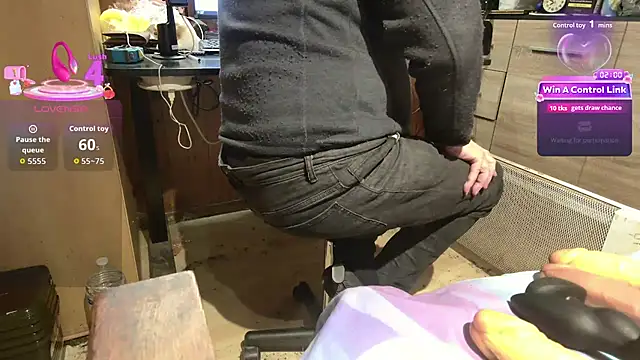 misteryman1956 online show from March 10, 6:51 am