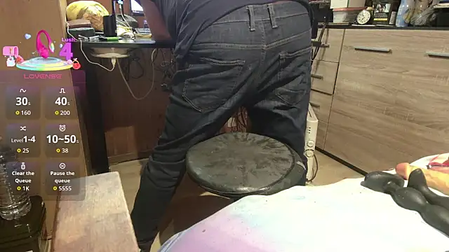 misteryman1956 online show from April 17, 4:54 pm