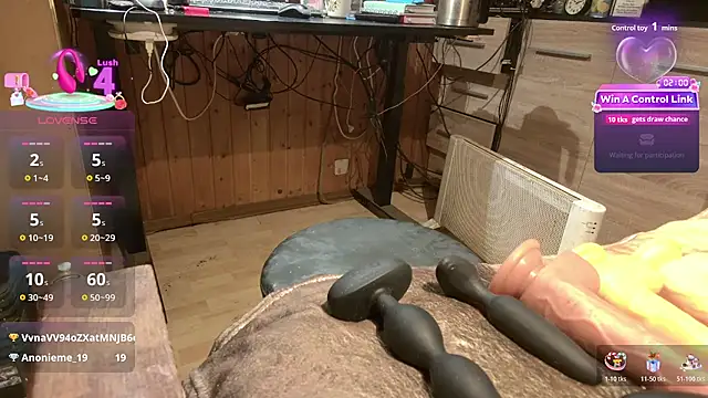 misteryman1956 online show from June 16, 8:11 pm