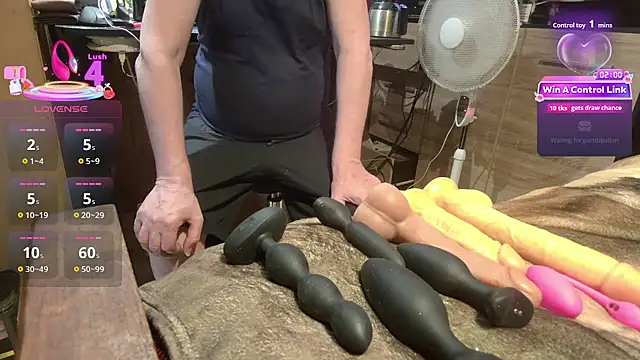 misteryman1956 online show from June 28, 3:40 pm