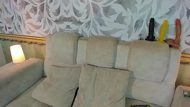 Snapshot of sheyla_sweet18 chatting on December 13, 12:53 am sheyla sweet18 online show from December 13, 12:53 am