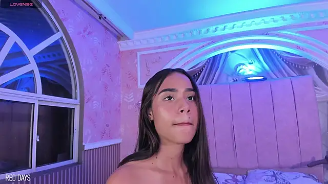 Snapshot of sheyla_sweet18 chatting on December 28, 3:04 am sheyla sweet18 online show from December 28, 3:04 am