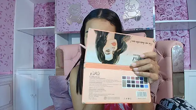 Snapshot of sheyla_sweet18 chatting on March 10, 12:59 pm sheyla sweet18 online show from March 10, 12:59 pm