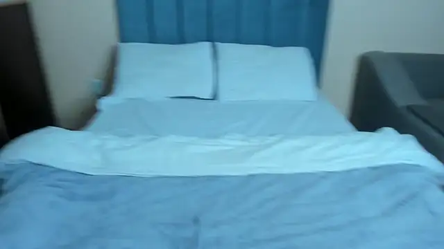 Snapshot of Mimi_Mira chatting on January 22, 11:23 am Mimi Mira online show from January 22, 11:23 am