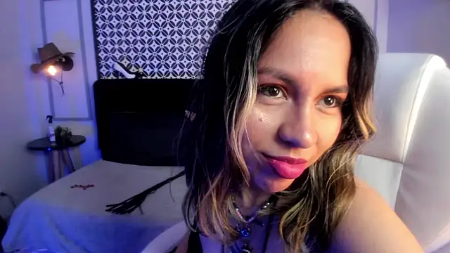 Snapshot of delilah_fix chatting on February 19, 1:50 pm delilah fix online show from February 19, 1:50 pm