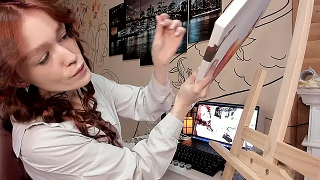 such juicee online show from December 8, 9:57 am