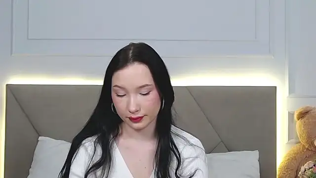 LeilaLow online show from January 15, 3:18 pm