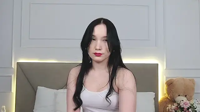 LeilaLow online show from February 7, 12:06 pm