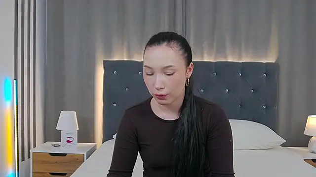 LeilaLow online show from January 13, 11:48 am