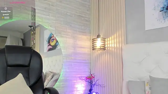 nicole  parker1 online show from March 22, 3:42 pm