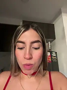 Snapshot of Issabela_G1 chatting on December 22, 6:06 am Issabela G1 online show from December 22, 6:06 am