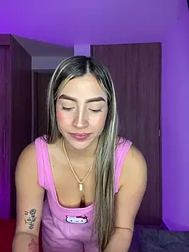 Snapshot of Issabela_G1 chatting on December 23, 4:55 am Issabela G1 online show from December 23, 4:55 am