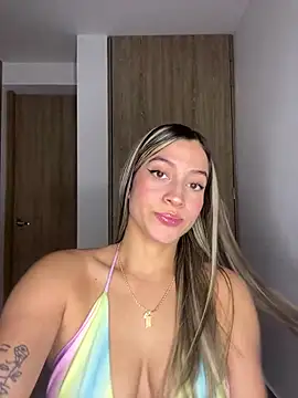 Snapshot of Issabela_G1 chatting on January 21, 3:15 am Issabela G1 online show from January 21, 3:15 am