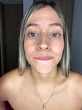 Snapshot of Issabela_G1 chatting on January 28, 6:49 am Issabela G1 online show from January 28, 6:49 am