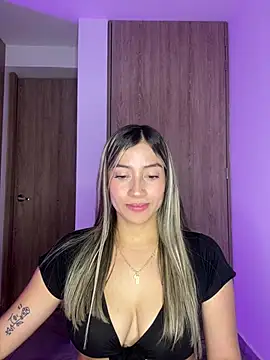 Snapshot of Issabela_G1 chatting on January 31, 4:58 am Issabela G1 online show from January 31, 4:58 am