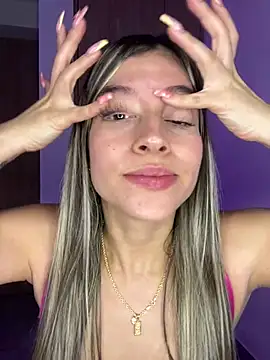 Snapshot of Issabela_G1 chatting on February 2, 7:30 am Issabela G1 online show from February 2, 7:30 am