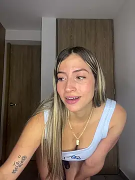 Snapshot of Issabela_G1 chatting on February 9, 3:11 am Issabela G1 online show from February 9, 3:11 am