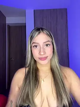 Snapshot of Issabela_G1 chatting on February 27, 4:31 am Issabela G1 online show from February 27, 4:31 am