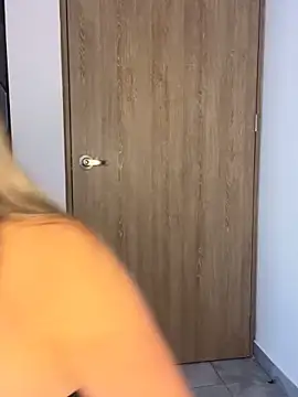 Snapshot of Issabela_G1 chatting on March 20, 4:51 am Issabela G1 online show from March 20, 4:51 am