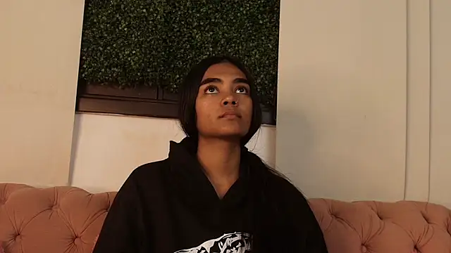 julieta aguilar1 online show from April 22, 7:15 pm