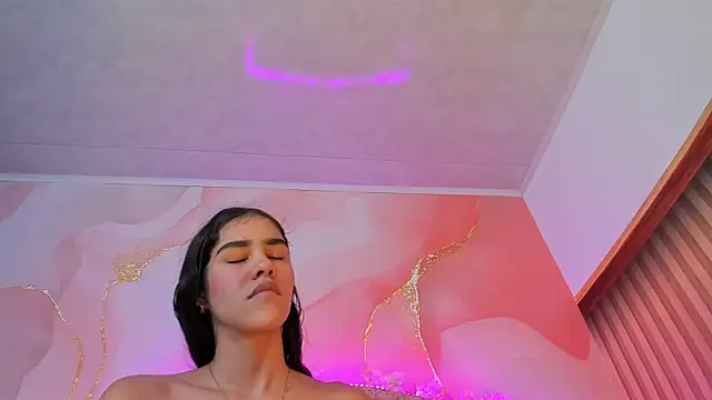 Snapshot of Bella__sweet chatting on March 11, 6:30 pm Bella sweet online show from March 11, 6:30 pm