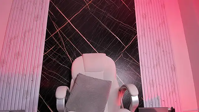 Snapshot of amber__blair chatting on January 23, 8:36 am amber  blair online show from January 23, 8:36 am