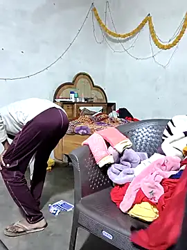 Snapshot of Lily_Baby_ chatting on December 21, 6:20 am Lily Baby online show from December 21, 6:20 am