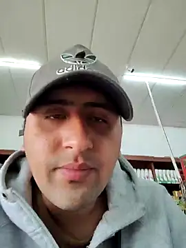 Snapshot of ezequiel376 chatting on October 21, 5:35 pm ezequiel376 online show from October 21, 5:35 pm