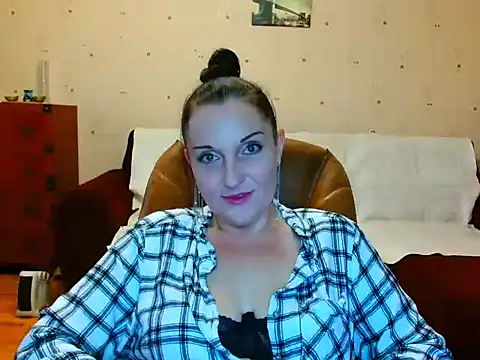 Alice3694 online show from January 15, 6:40 am