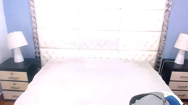 Cheelsea  online show from December 10, 9:00 pm