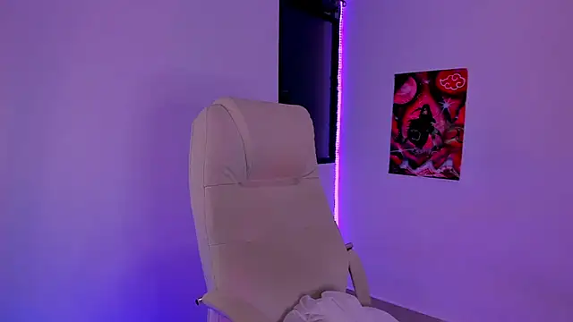 Cheelsea  online show from March 6, 4:30 am