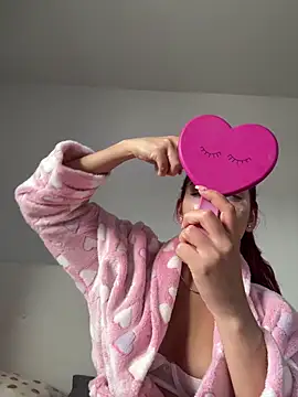 julialupato1606 online show from February 12, 3:38 pm