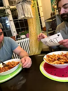 Snapshot of lextalon chatting on December 2, 10:34 pm lextalon online show from December 2, 10:34 pm