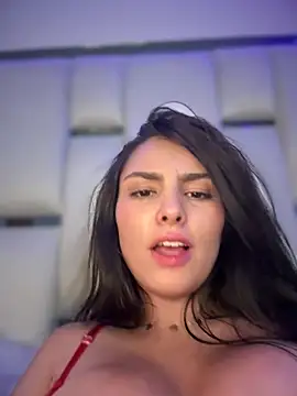 Maddy Rouse  online show from January 18, 4:04 am