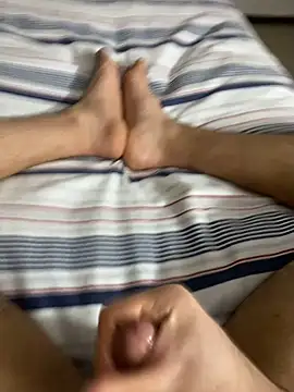 Snapshot of hornyboy739 chatting on January 4, 2:35 am hornyboy739 online show from January 4, 2:35 am