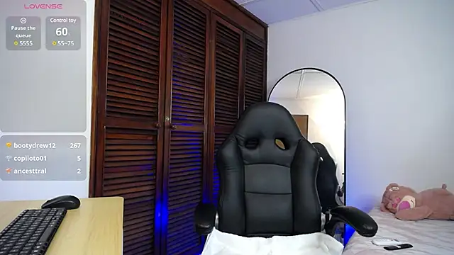 karoll marquez online show from January 12, 8:25 pm