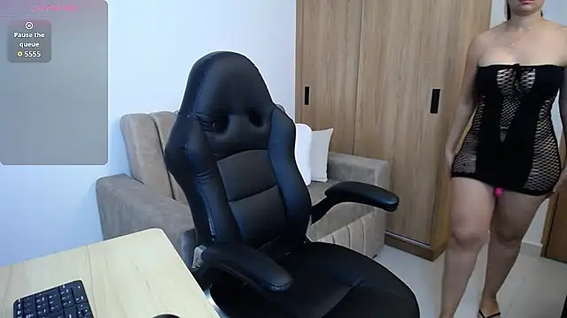 karoll marquez online show from March 24, 6:35 pm